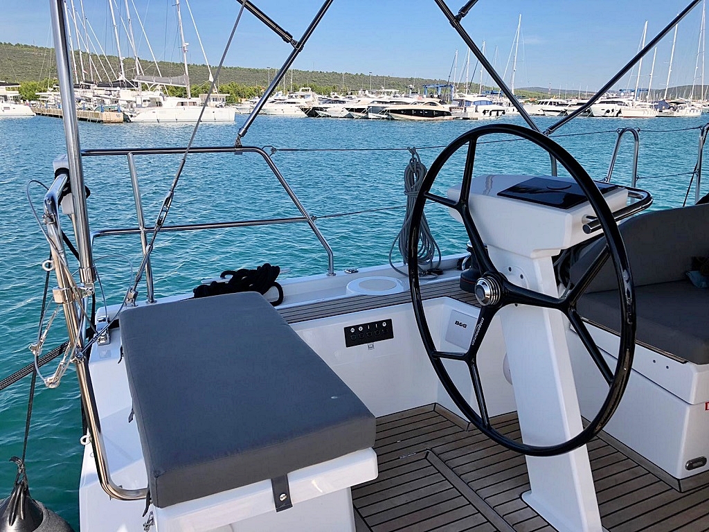 Oceanis 51.1 - 5 + 1 cab. — photo 8