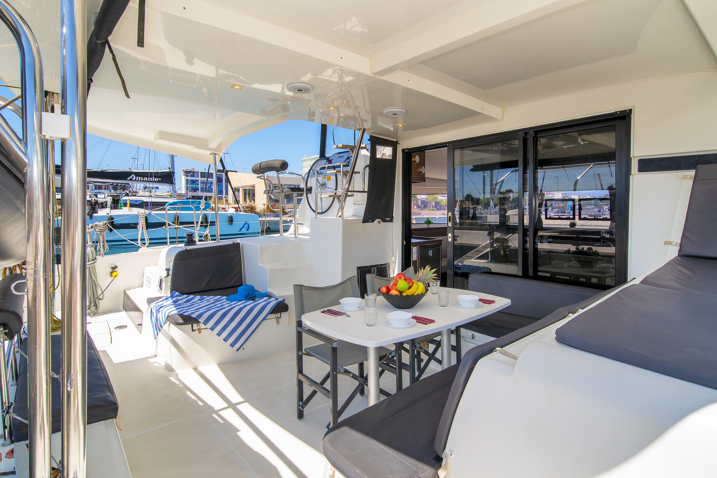 Lagoon 42 - 4 + 2 cab. — photo 7