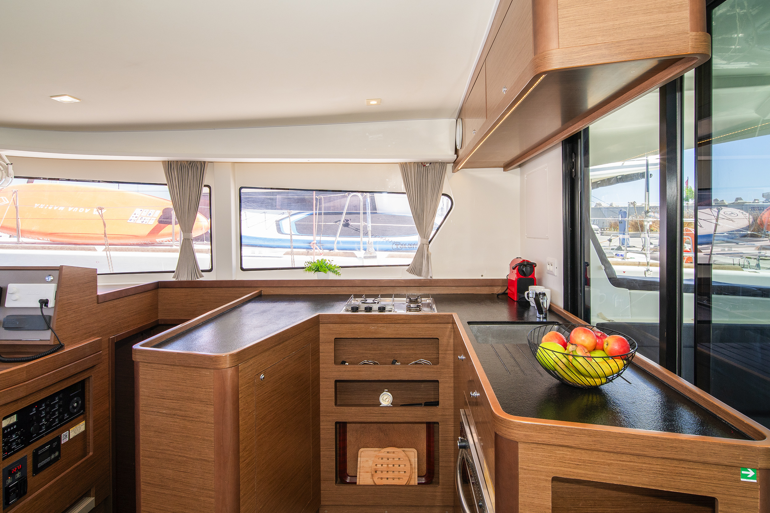 Lagoon 42 - 4 + 2 cab. — photo 17
