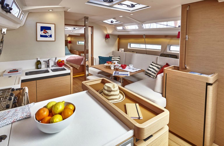 Sun Odyssey 440 - 4 cab. — photo 4