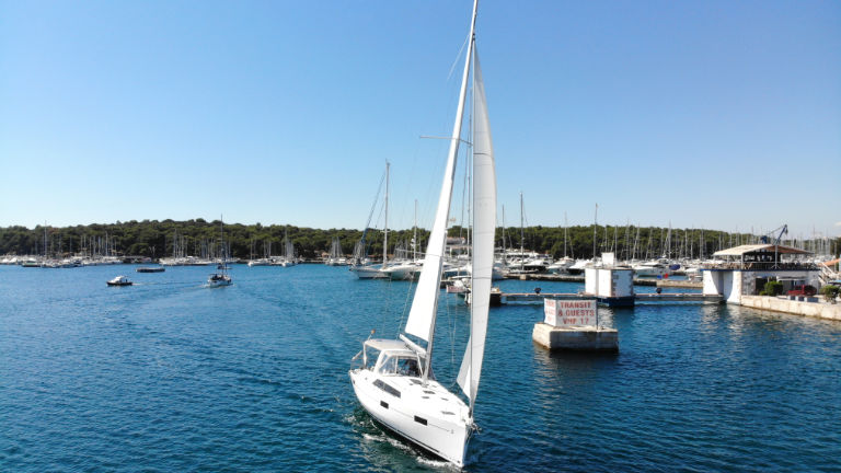 Oceanis 41.1 — photo 3