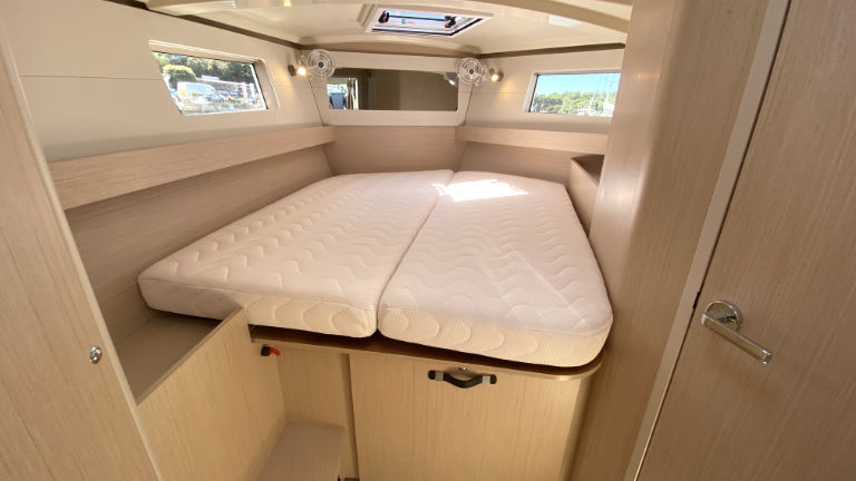 Oceanis 41.1 — photo 13