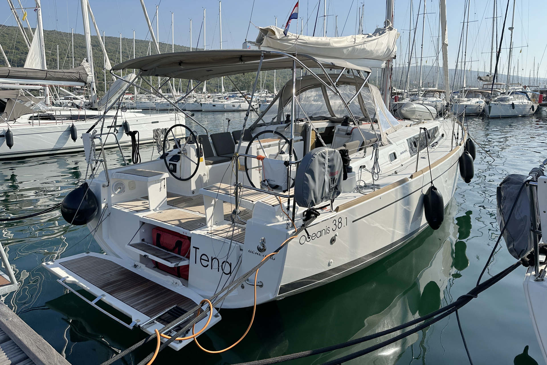 Oceanis 38.1 — photo 7