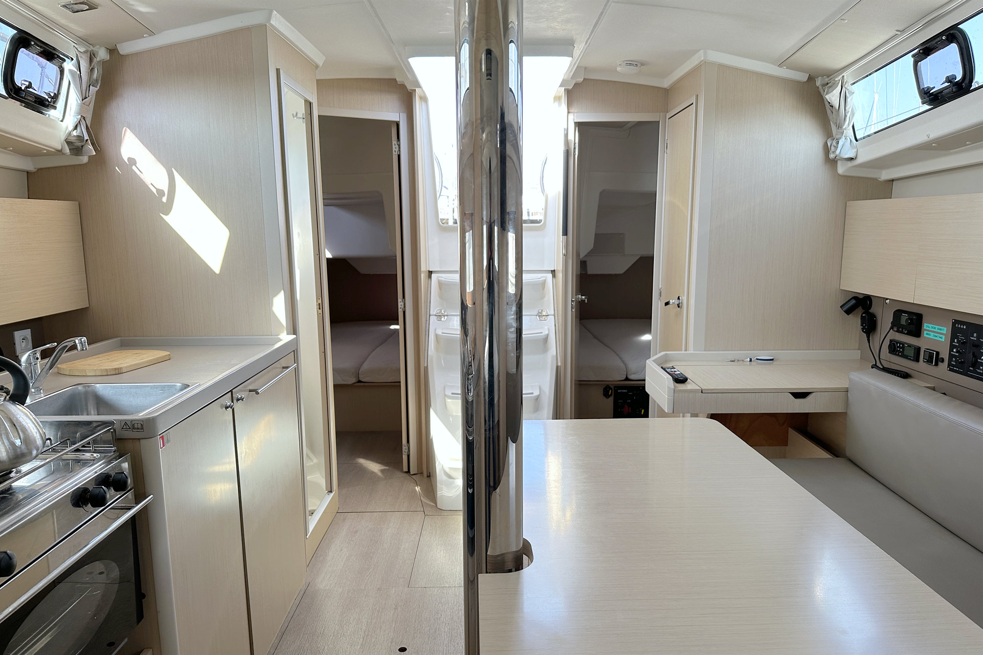 Oceanis 38.1 — photo 9
