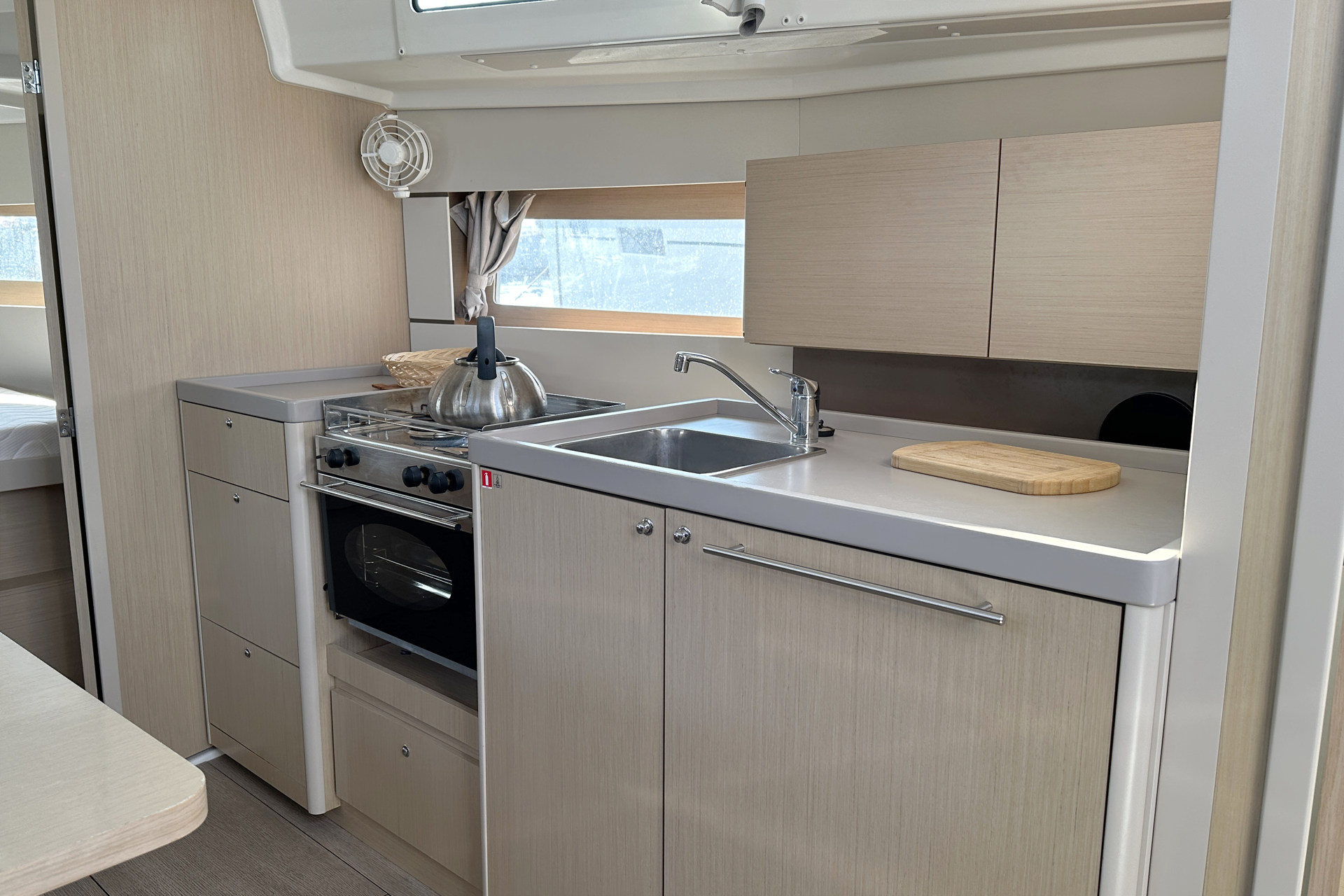 Oceanis 38.1 — photo 11