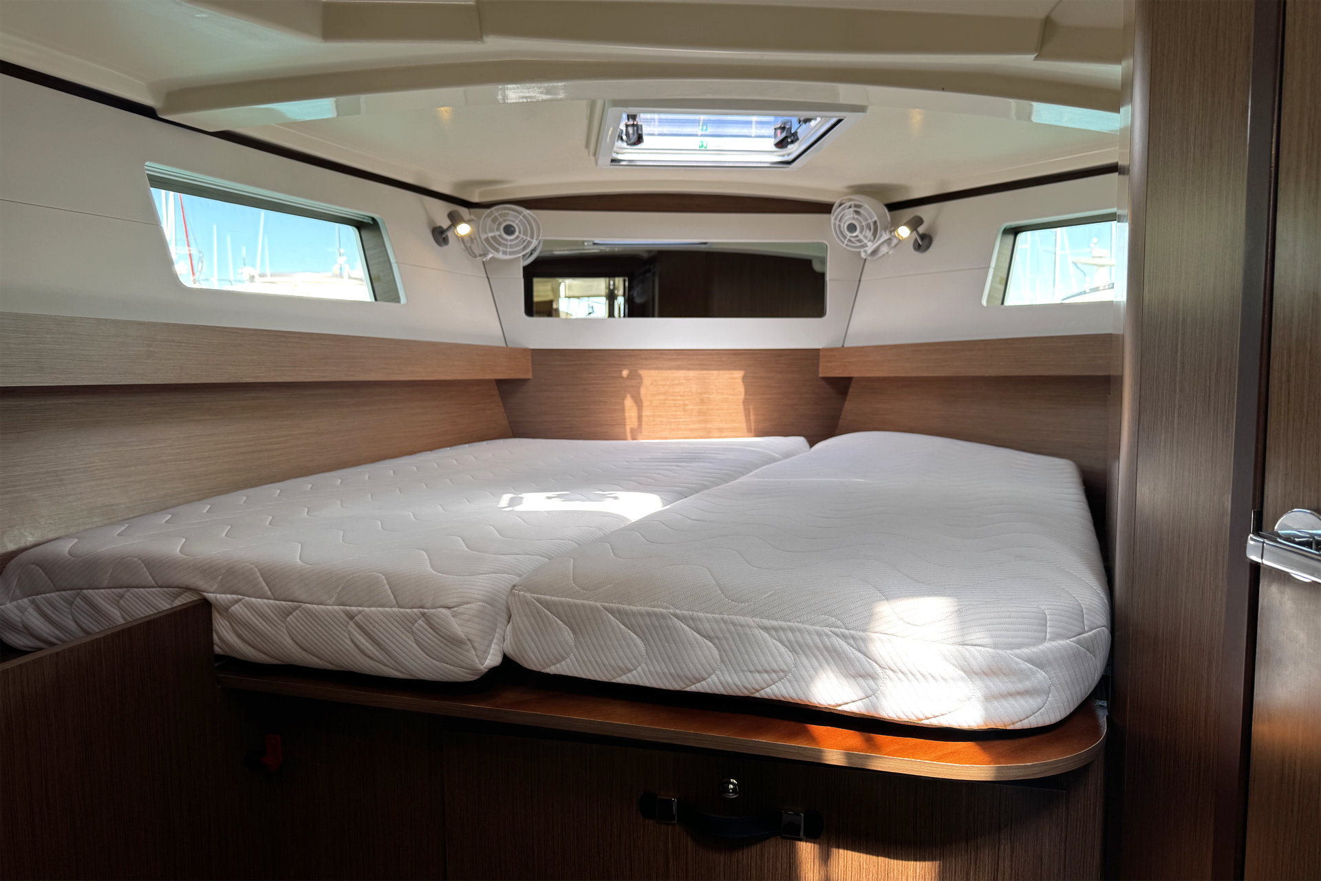 Oceanis 41.1 — photo 13