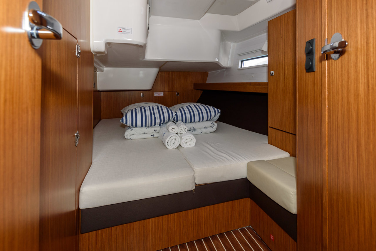 Bavaria Cruiser 51 — photo 11
