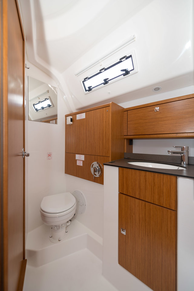 Bavaria Cruiser 51 — photo 13