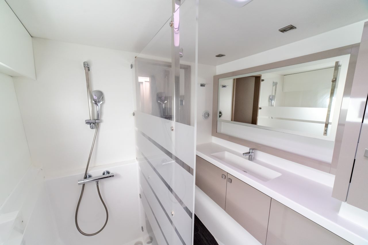 Fountaine Pajot Astrea 42 - 3 + 2 cab. — photo 9