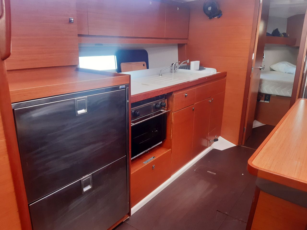 Dufour 390 GL — photo 7