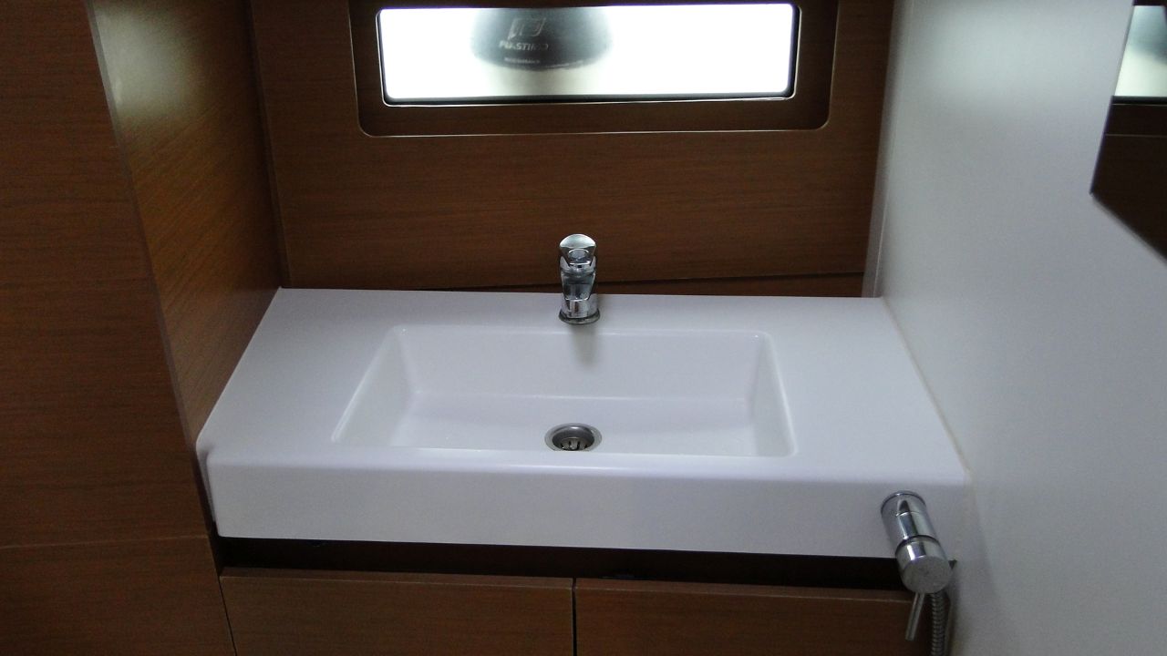 Sun Loft 47 - 6 + 1 cab. — photo 10