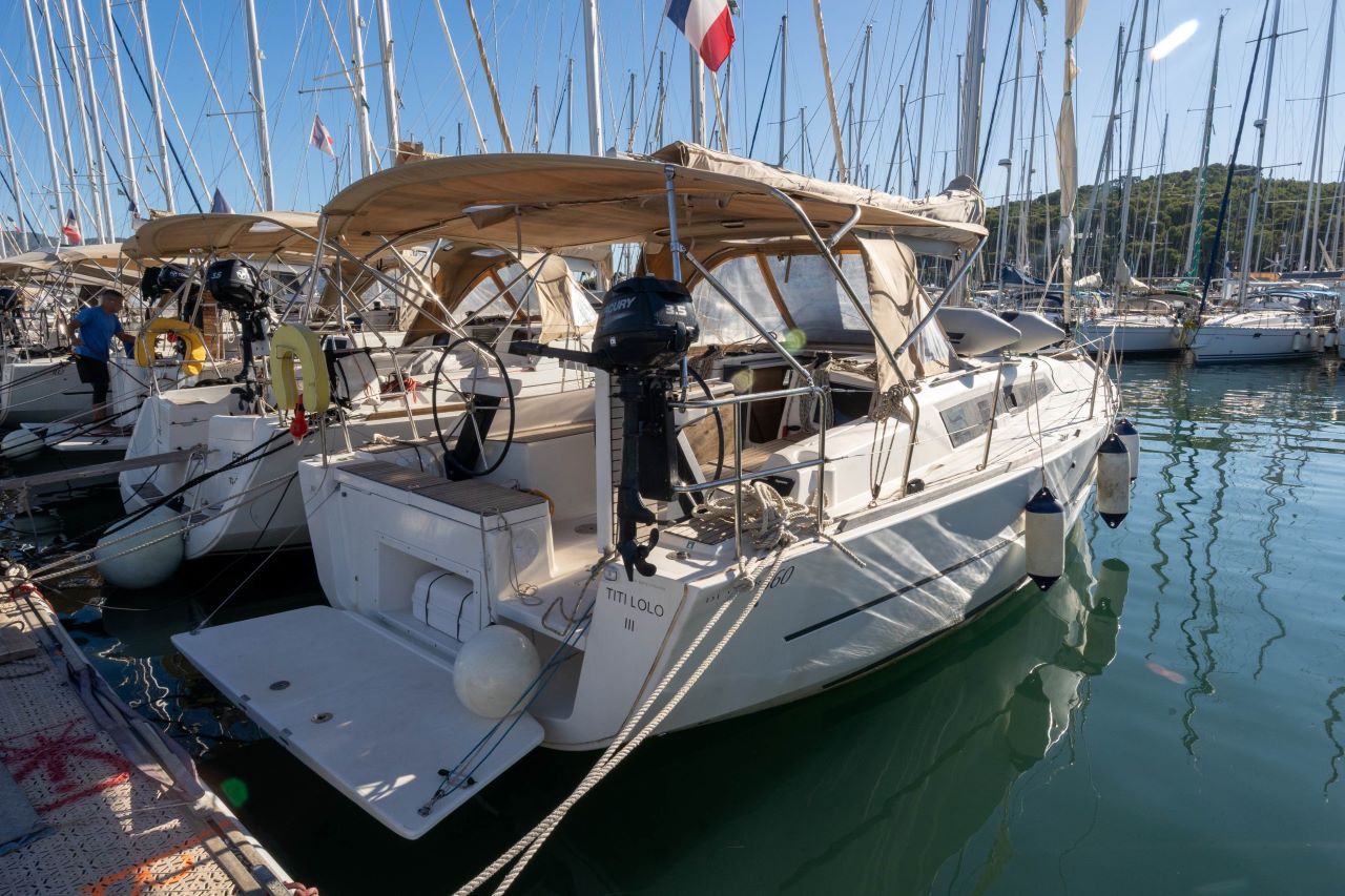 Dufour 360 Liberty — photo 3