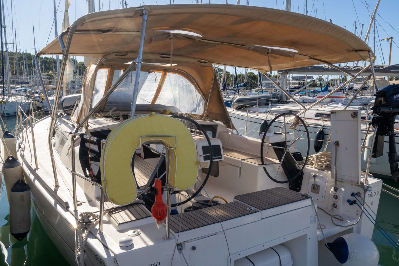 Dufour 360 Liberty — photo 4