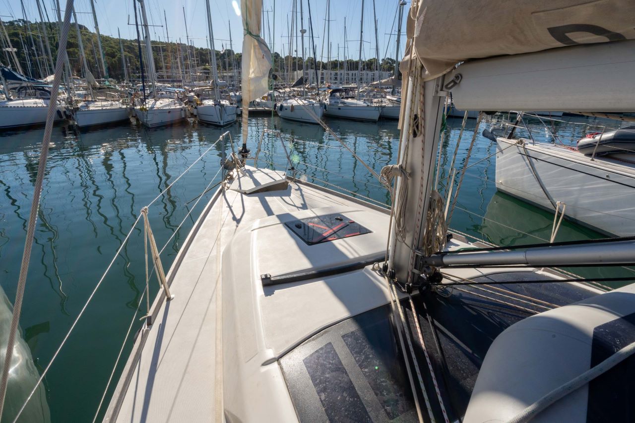 Dufour 360 Liberty — photo 6