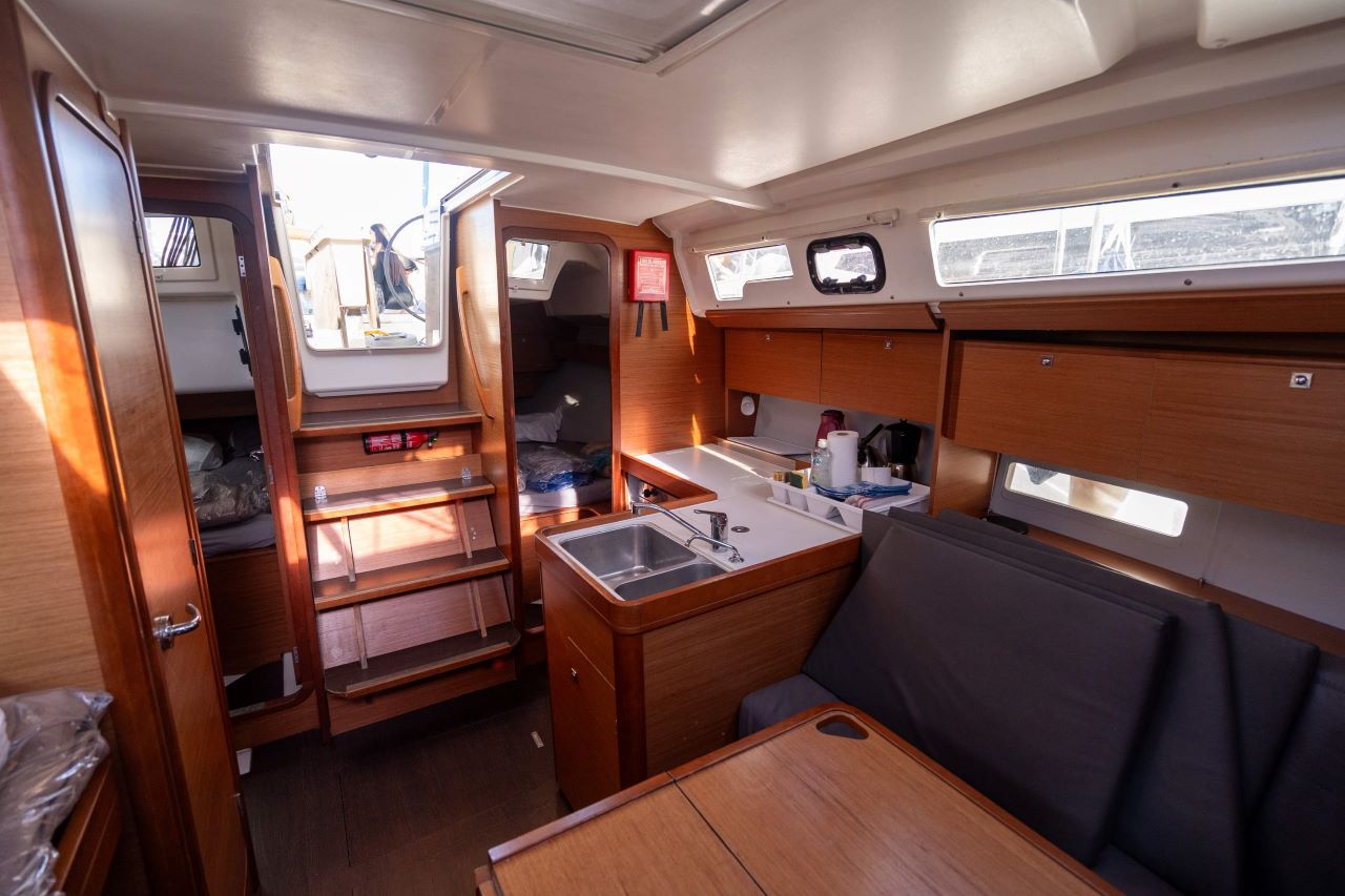 Dufour 360 Liberty — photo 8