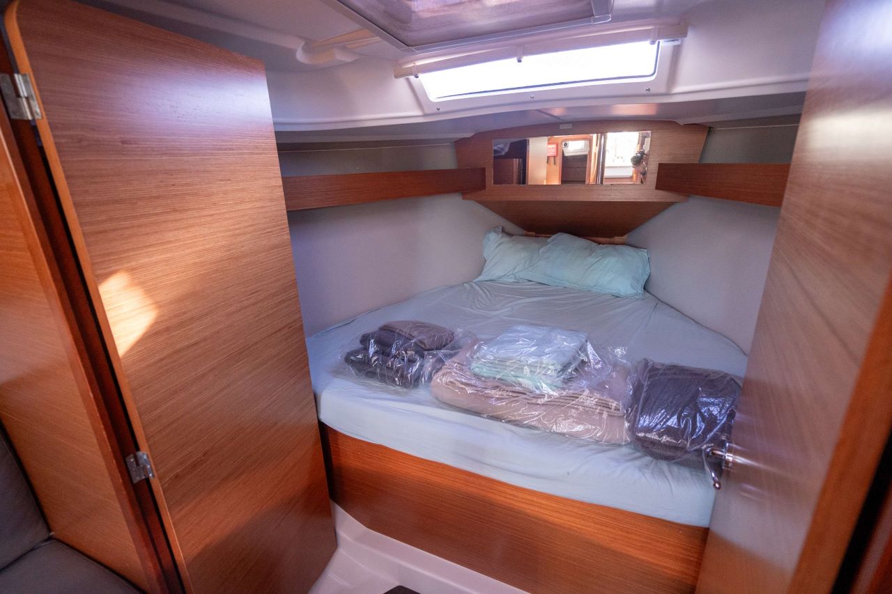 Dufour 360 Liberty — photo 10