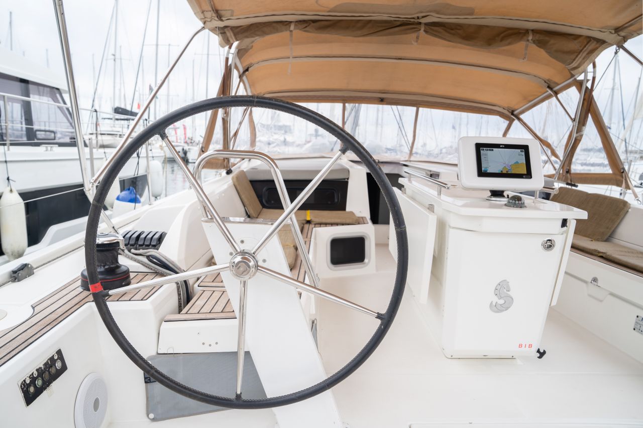 Oceanis 51.1 - 5 + 1 cab. — photo 4
