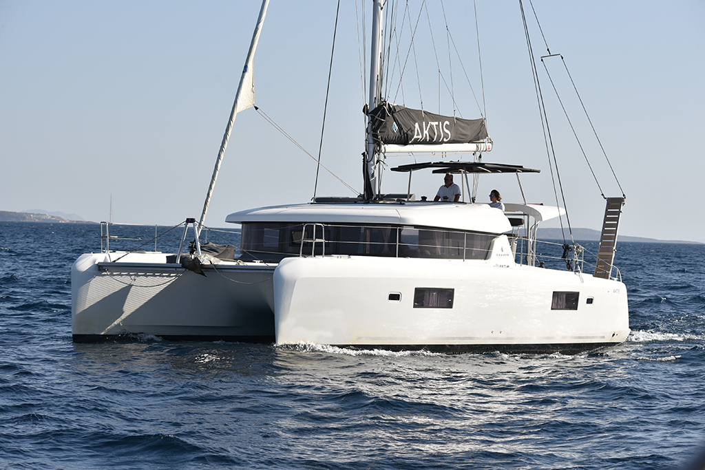 Lagoon 42 - 4 + 2 cab. — photo 5