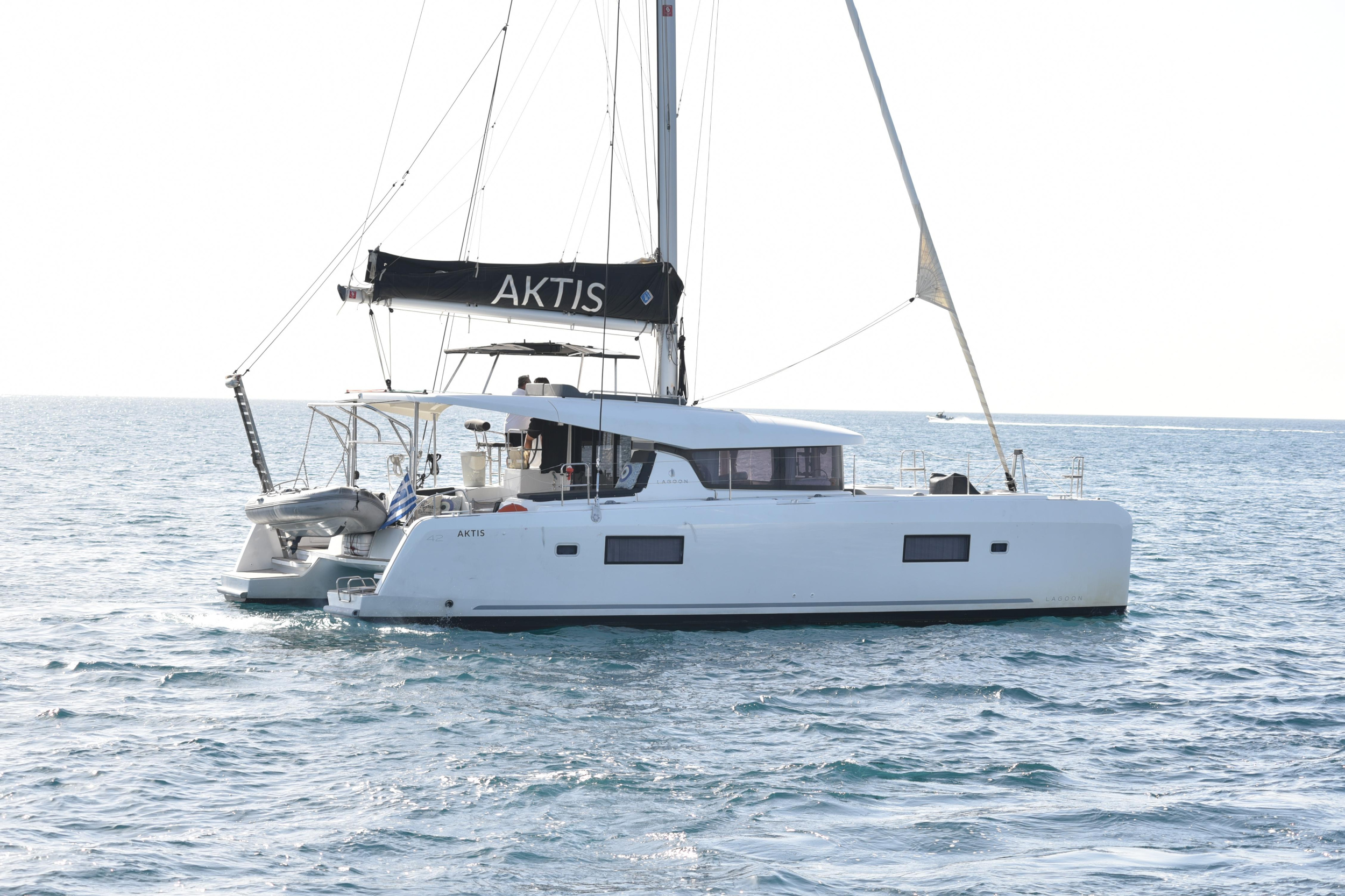 Lagoon 42 - 4 + 2 cab. — photo 9