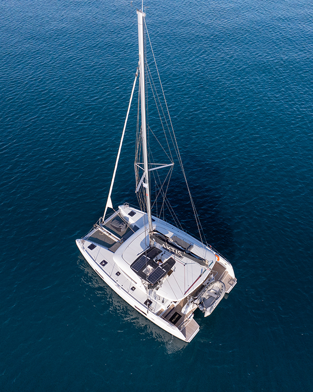 Lagoon 42 - 4 + 2 cab. — photo 12
