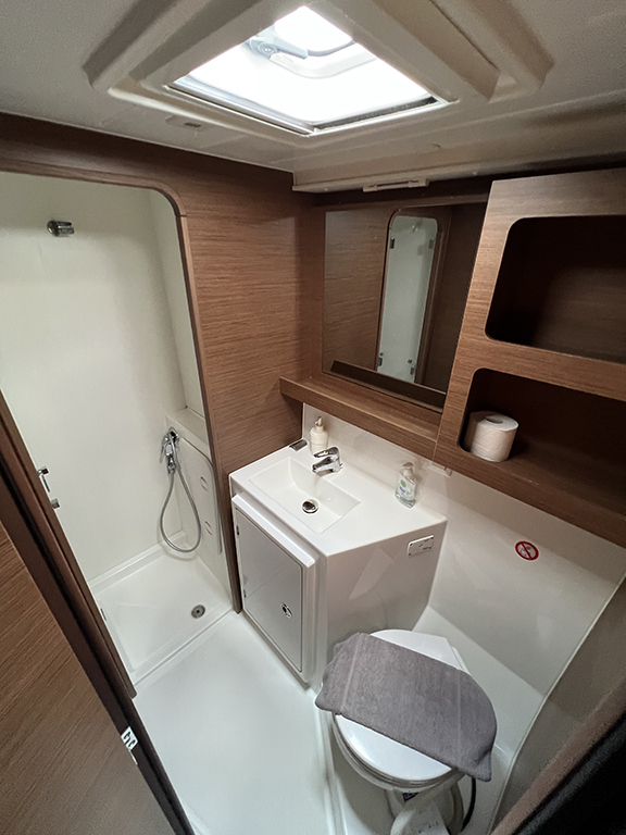 Lagoon 42 - 4 + 2 cab. — photo 20