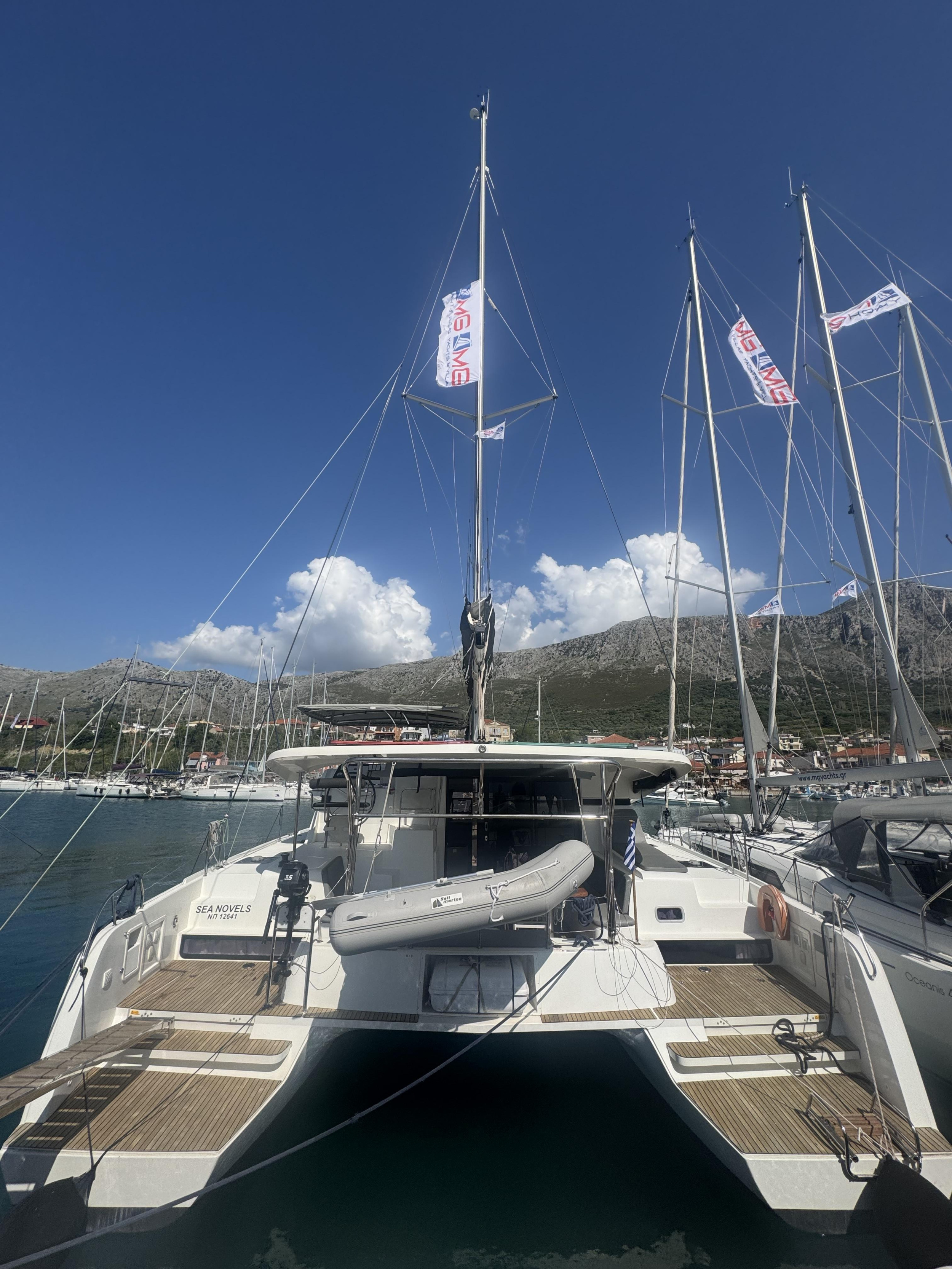 Lagoon 42 - 4 + 2 cab. — photo 4