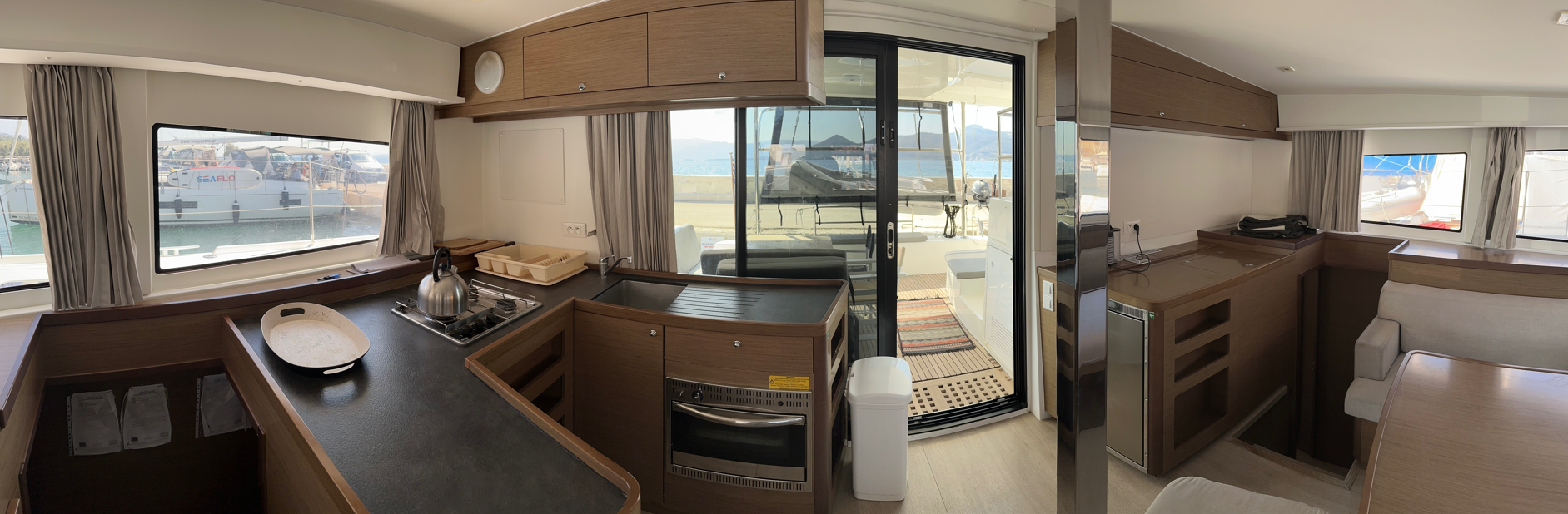 Lagoon 42 - 4 + 2 cab. — photo 21