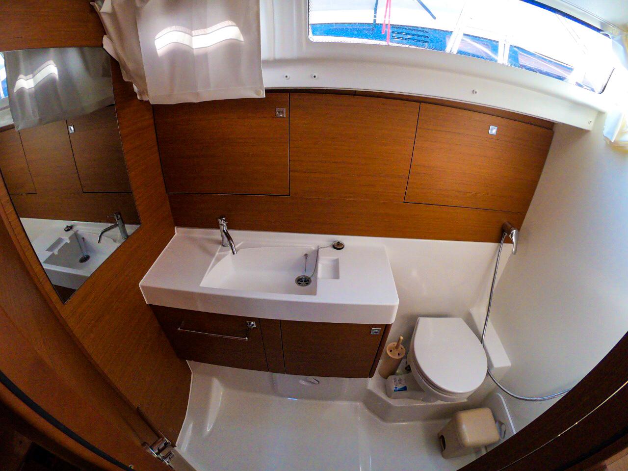 Sun Odyssey 519 - 5 + 1 cab. — photo 12