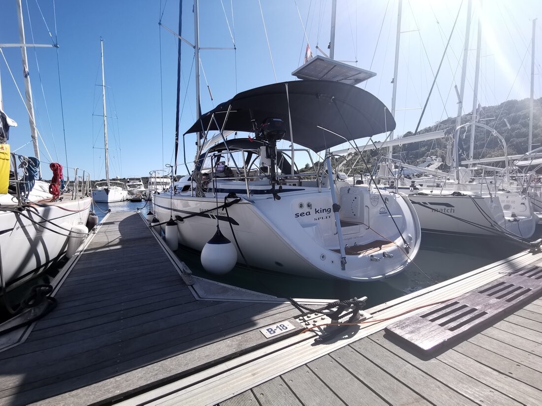 Bavaria 42 Cruiser — photo 3