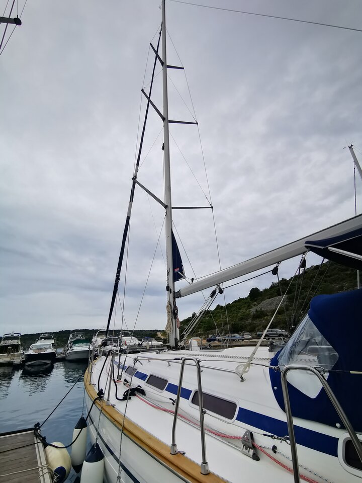 Bavaria 44 — photo 4