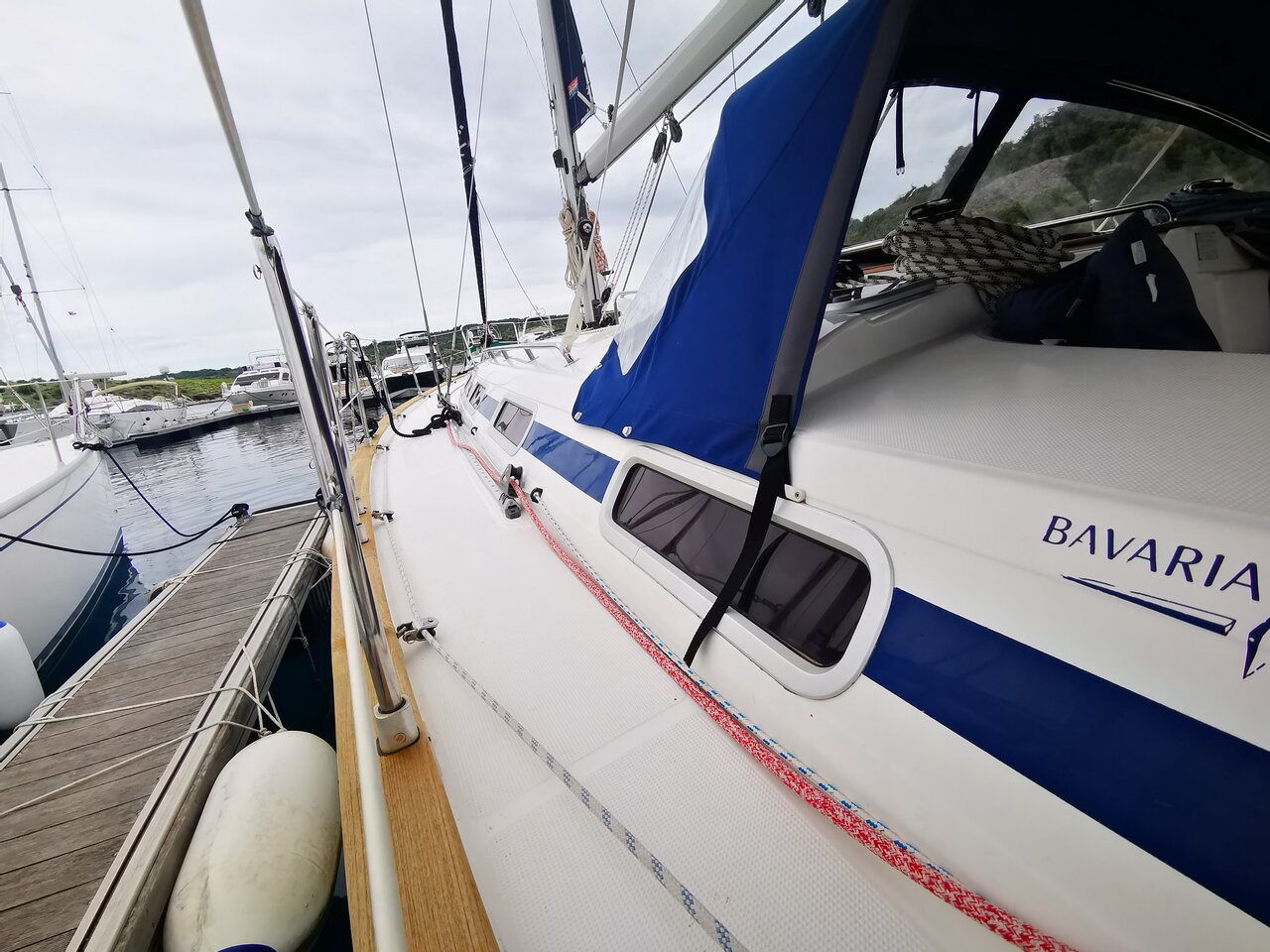 Bavaria 44 — photo 5
