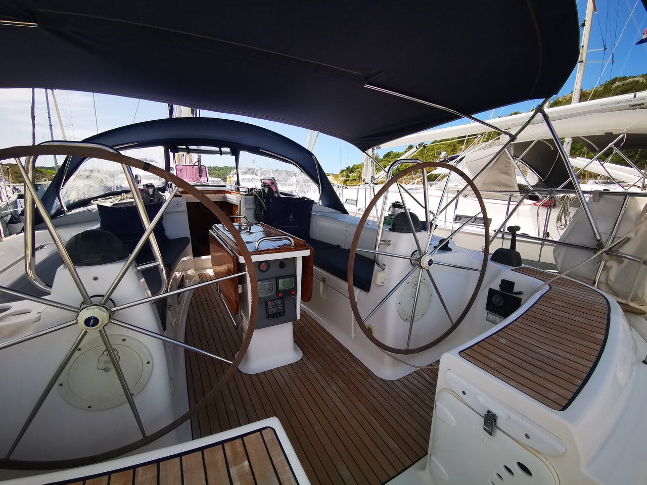 Bavaria 44 — photo 7