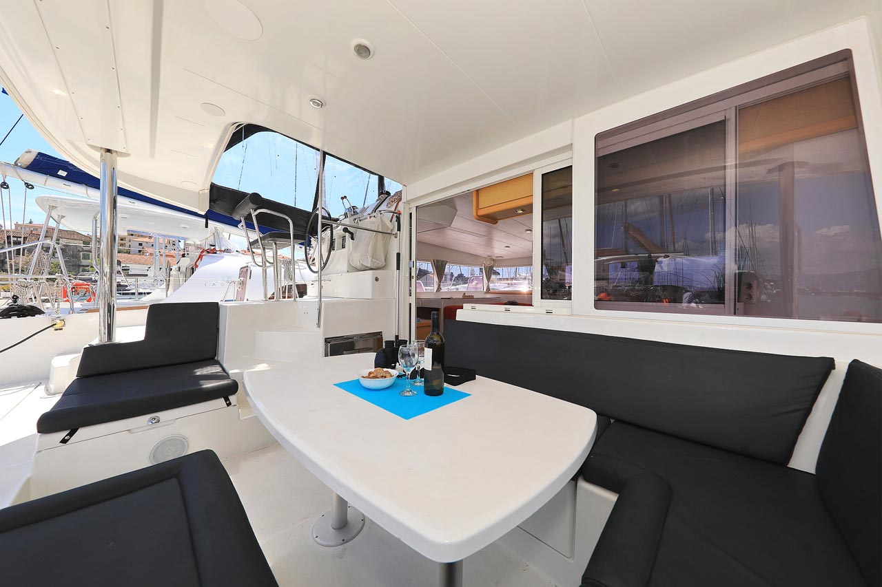Lagoon 400 - 4 + 2 cab. — photo 12