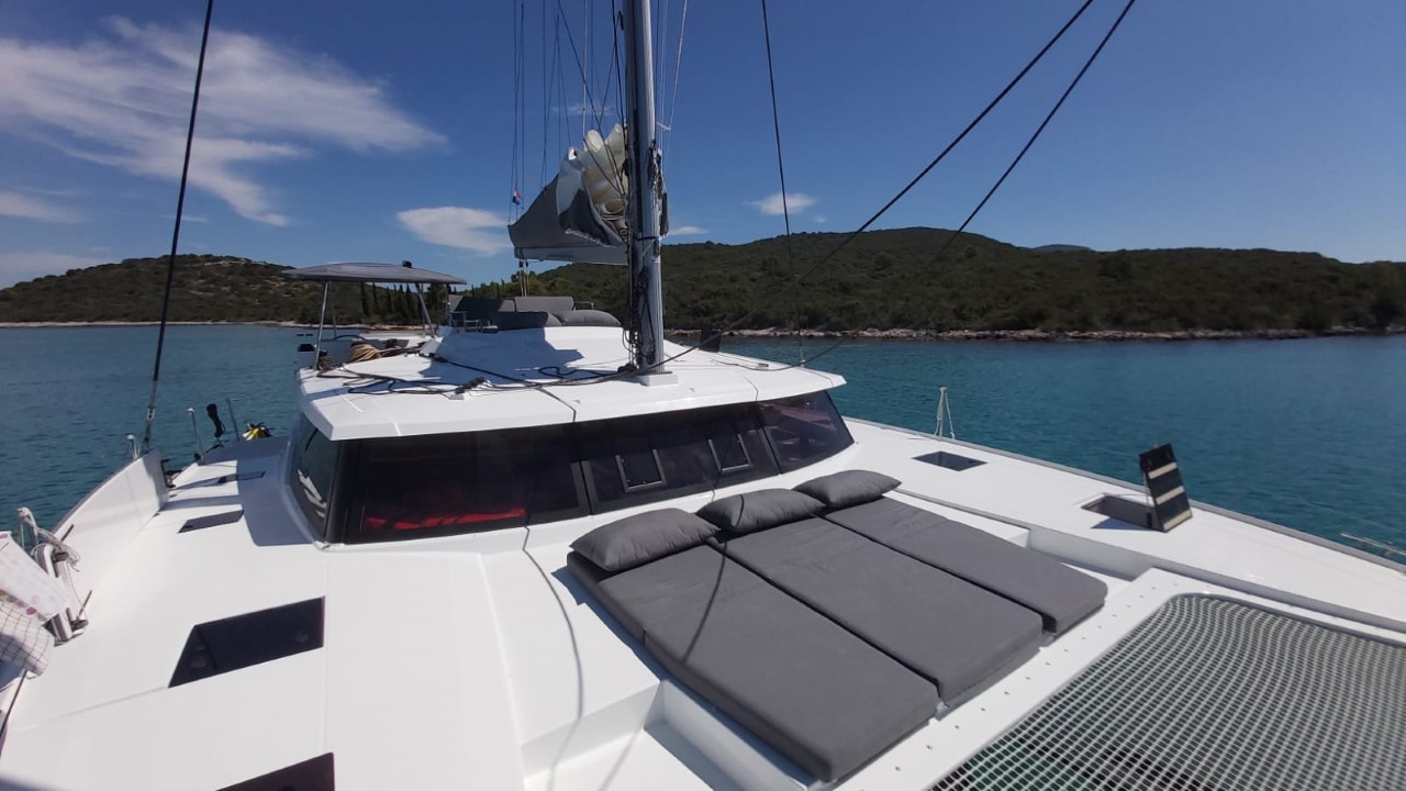 Fountaine Pajot Saona 47 Quintet - 5 + 1 cab. — photo 11