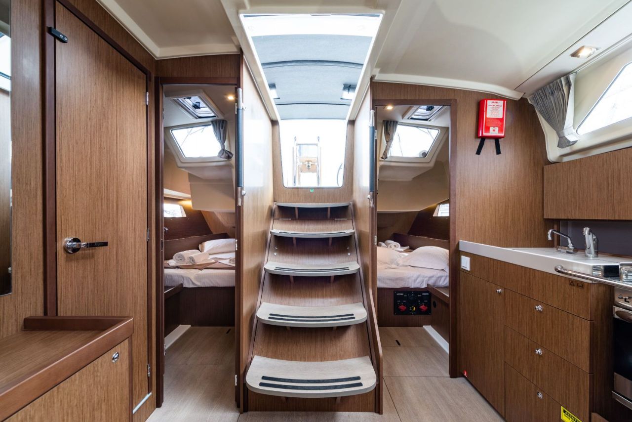 Oceanis 41.1 — photo 13