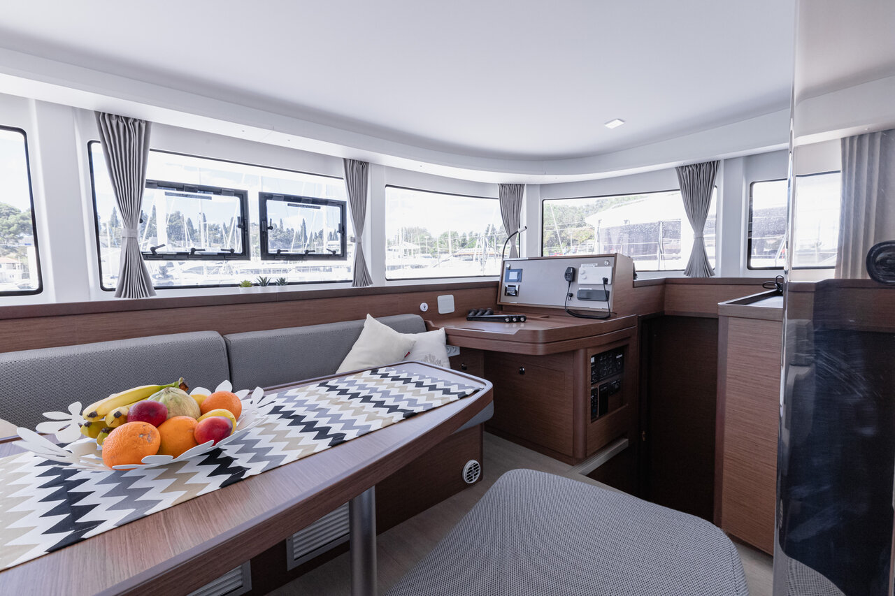 Lagoon 42 - 4 + 2 cab. — photo 15