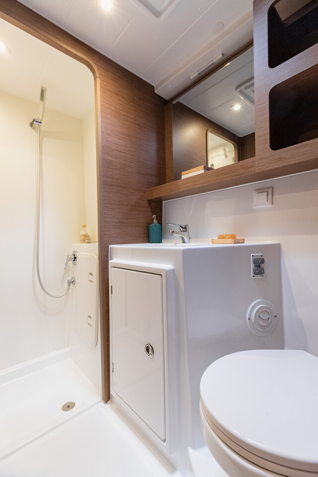 Lagoon 42 - 4 + 2 cab. — photo 20