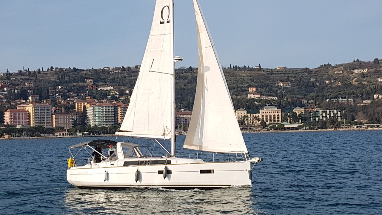 Oceanis 38 - 3 cab. — photo 11