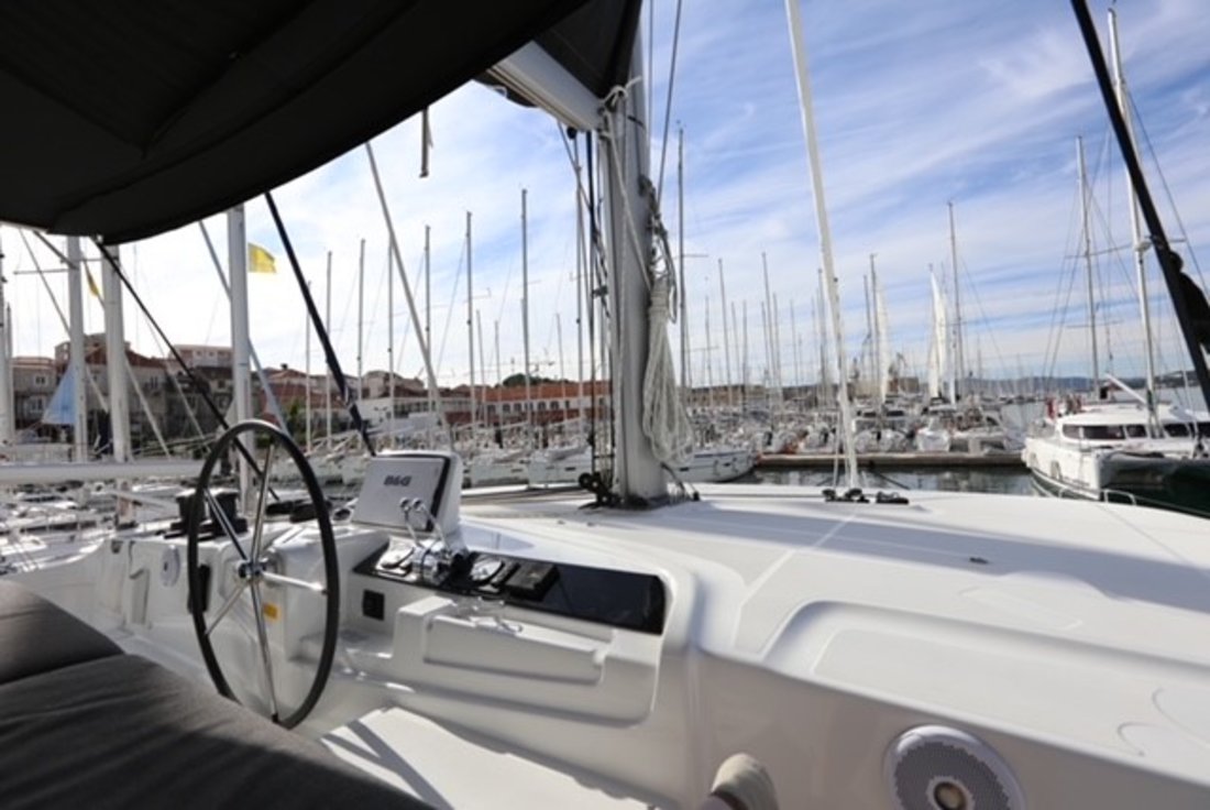 Lagoon 46 - 4 + 2 cab. — photo 9