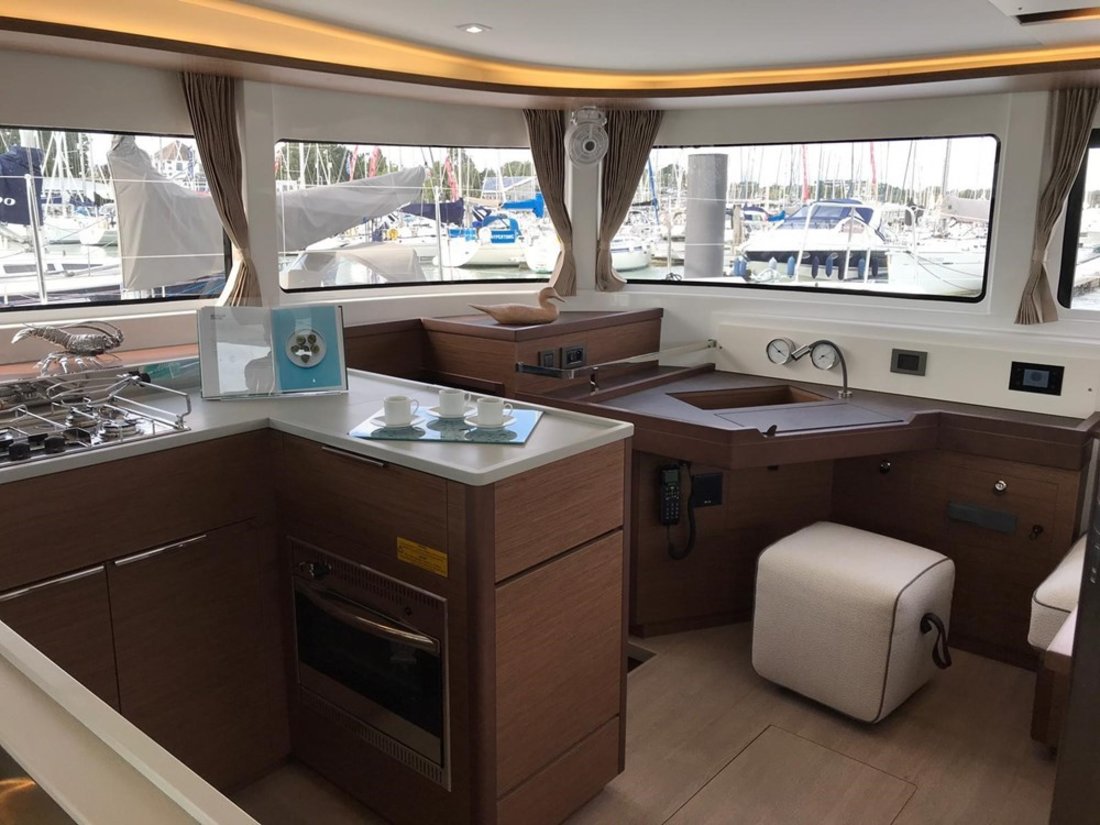 Lagoon 46 - 4 + 2 cab. — photo 10