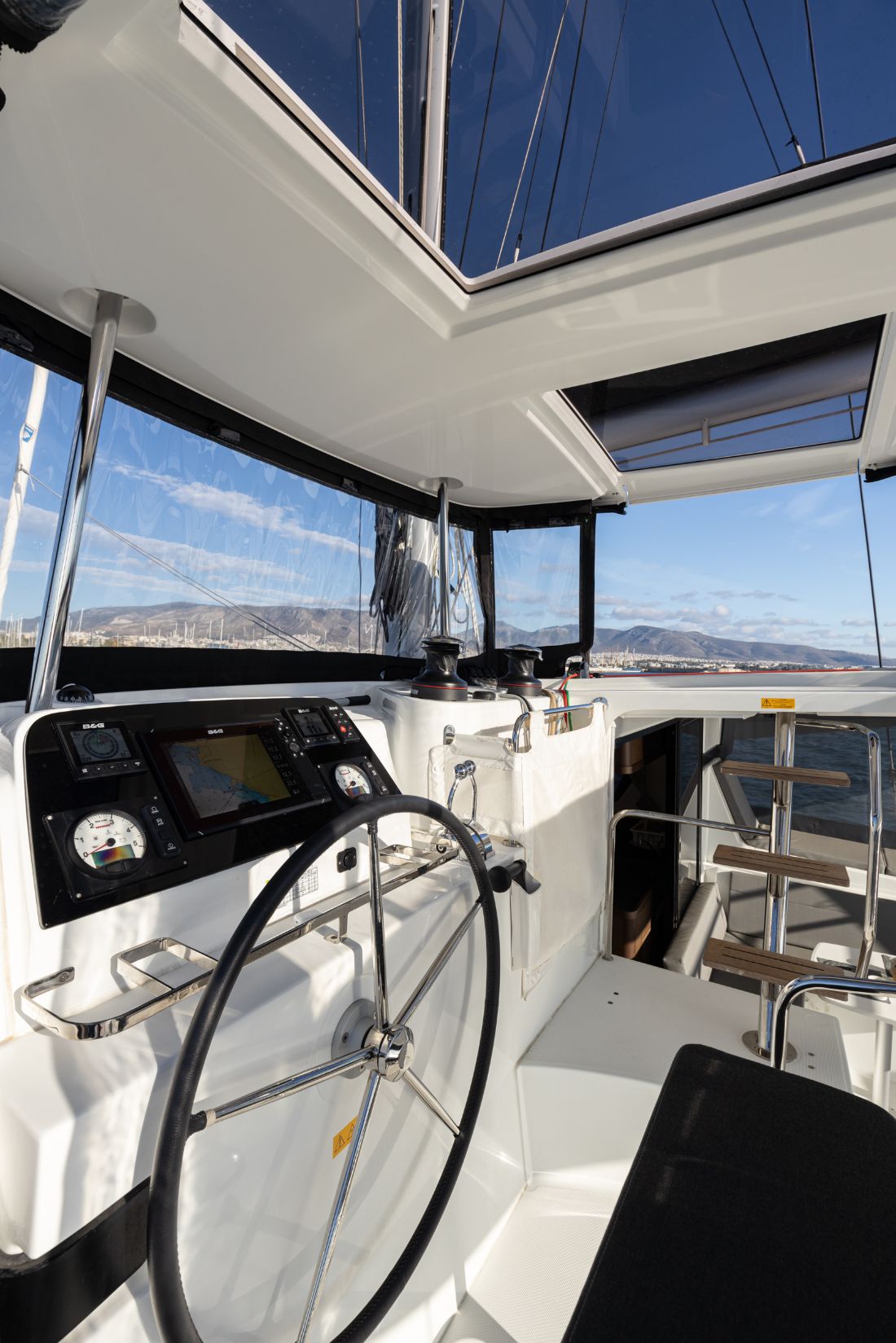 Lagoon 42 - 4 + 2 cab. — photo 8