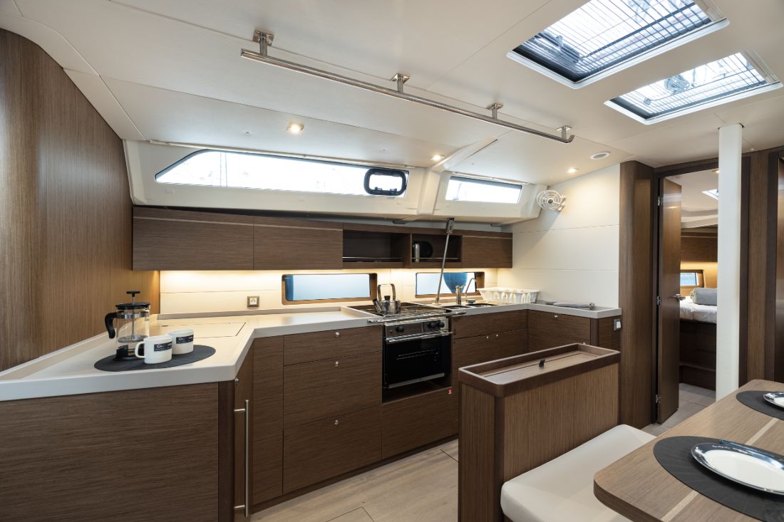 Oceanis 46.1 — photo 12