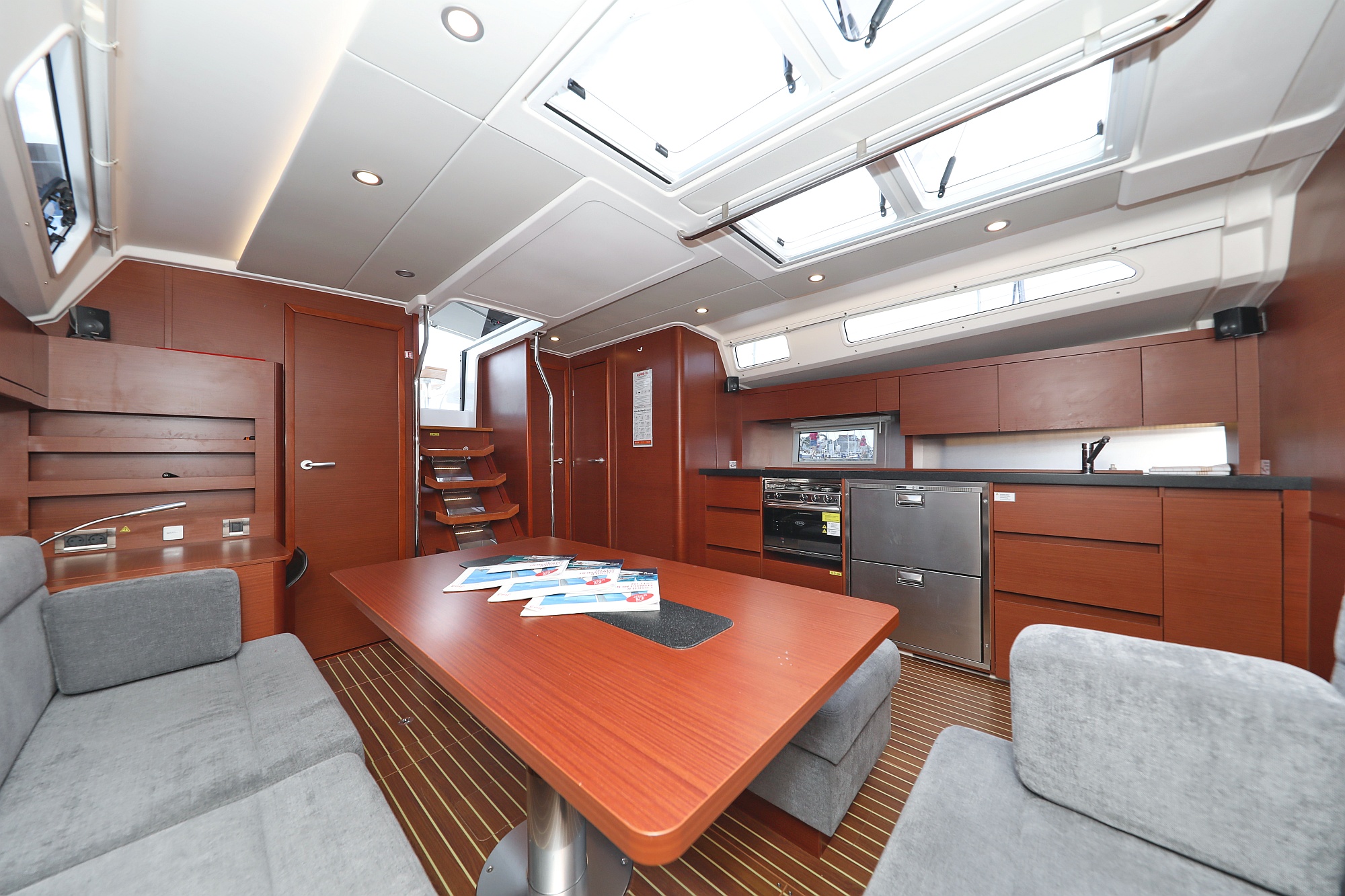 Hanse 508 - 5 + 1 cab. — photo 11