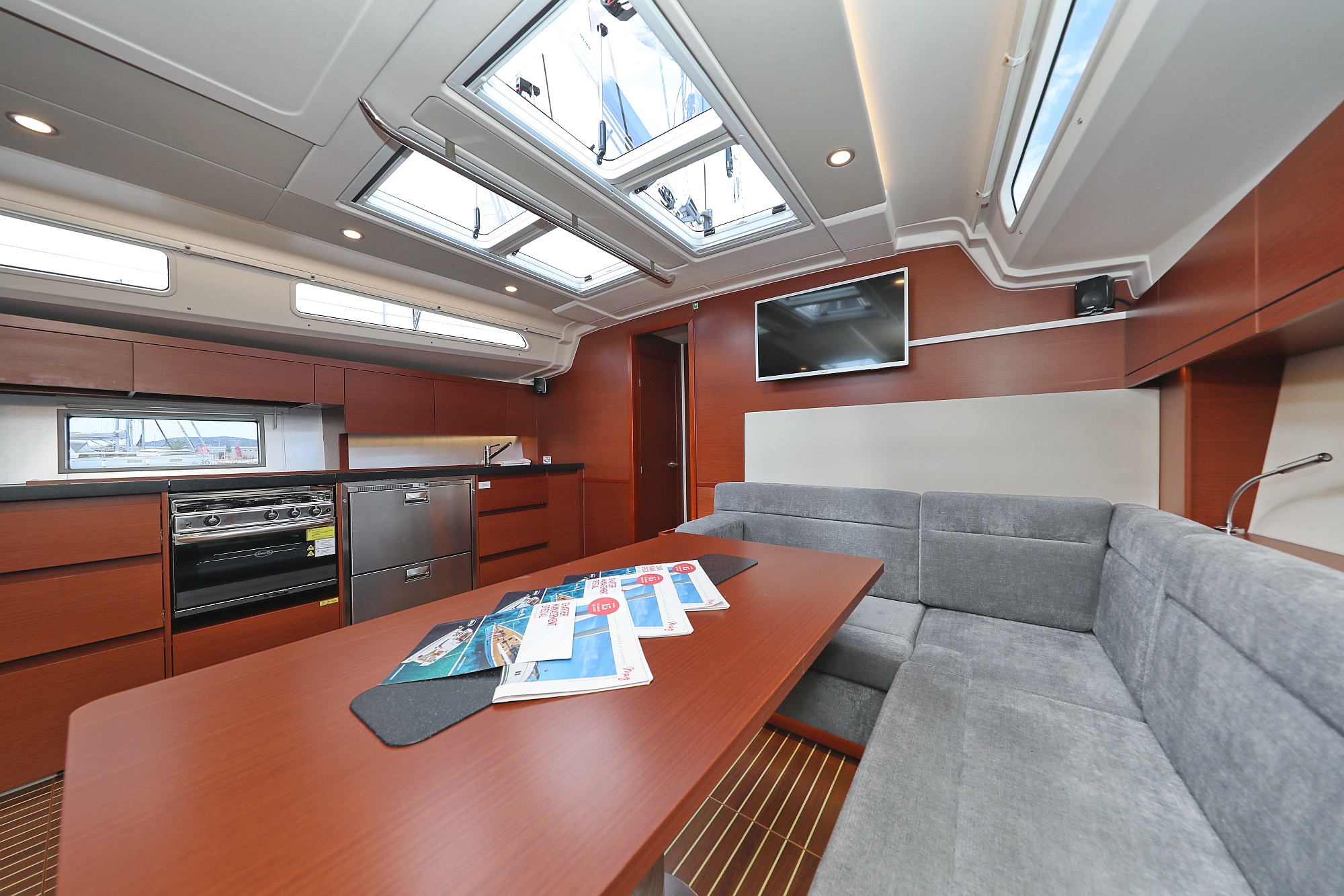 Hanse 508 - 5 + 1 cab. — photo 12