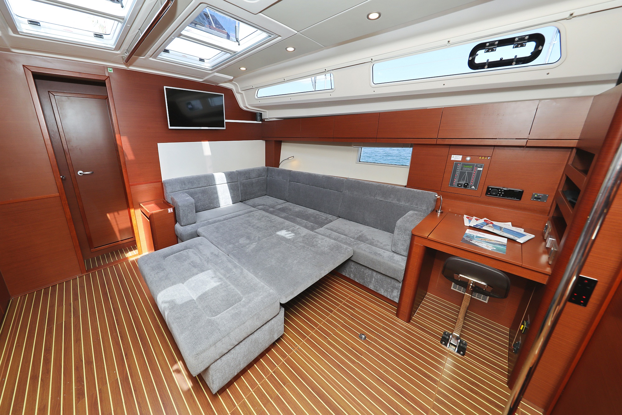 Hanse 508 - 5 + 1 cab. — photo 14