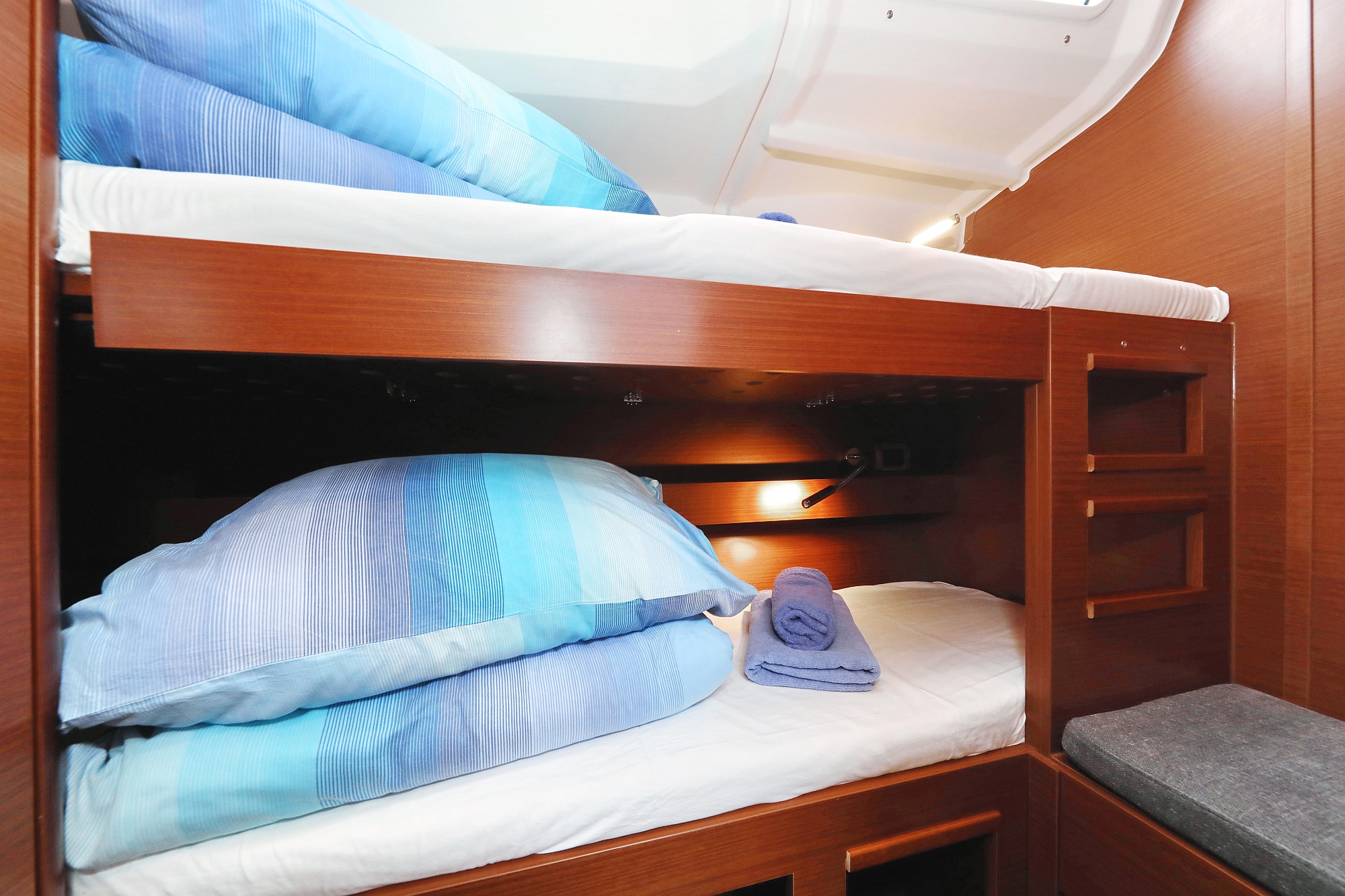 Hanse 508 - 5 + 1 cab. — photo 20