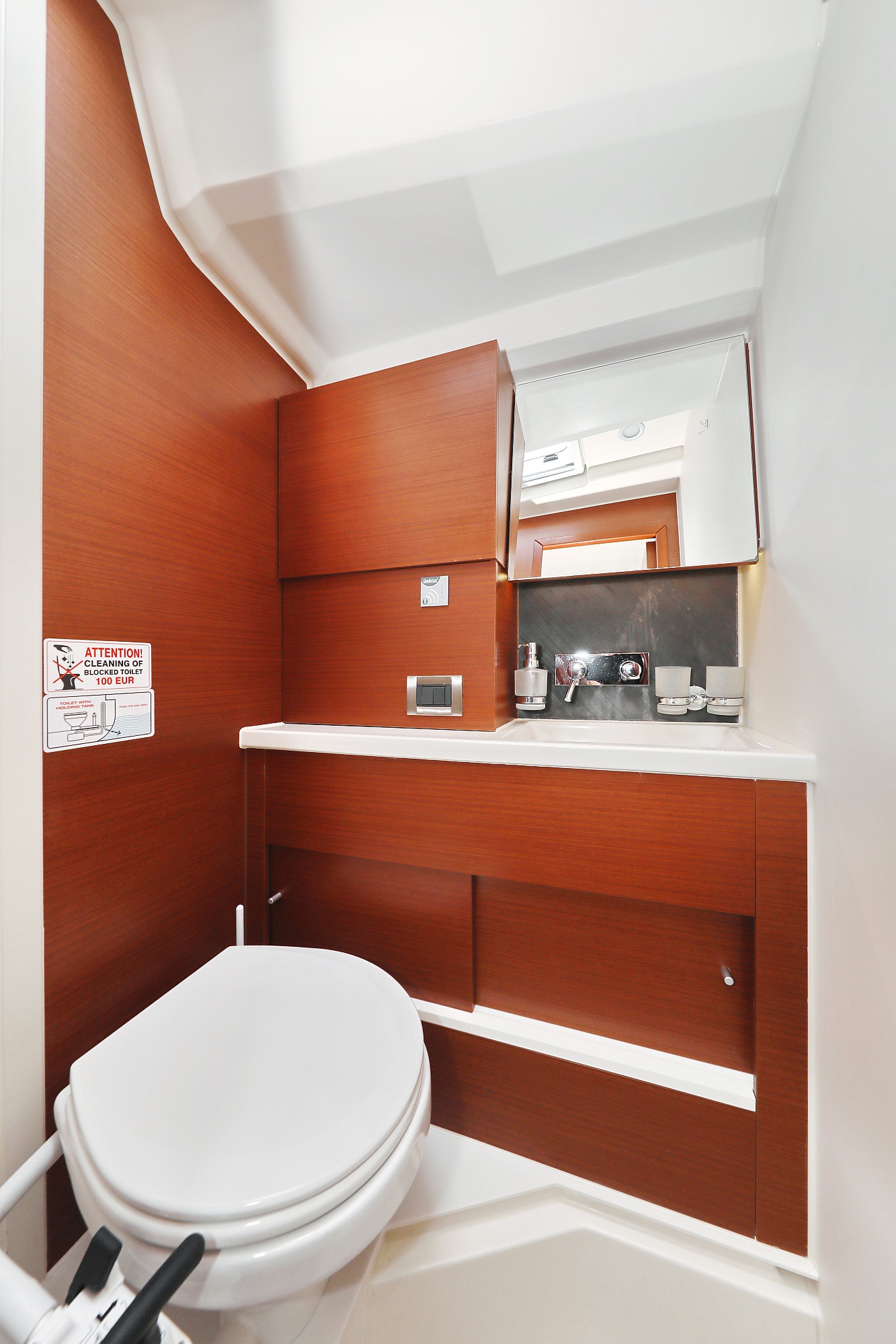 Hanse 508 - 5 + 1 cab. — photo 23