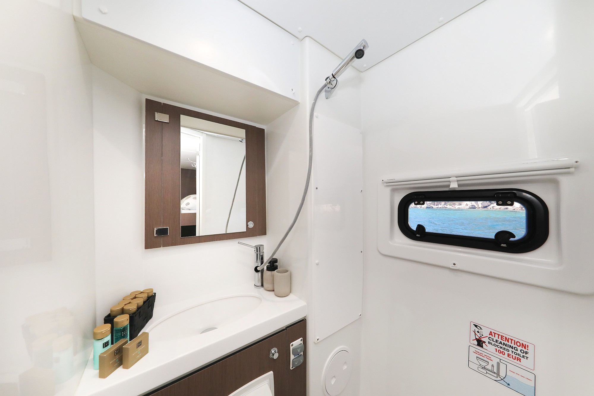 Bali 4.8 - 6 cab. — photo 40
