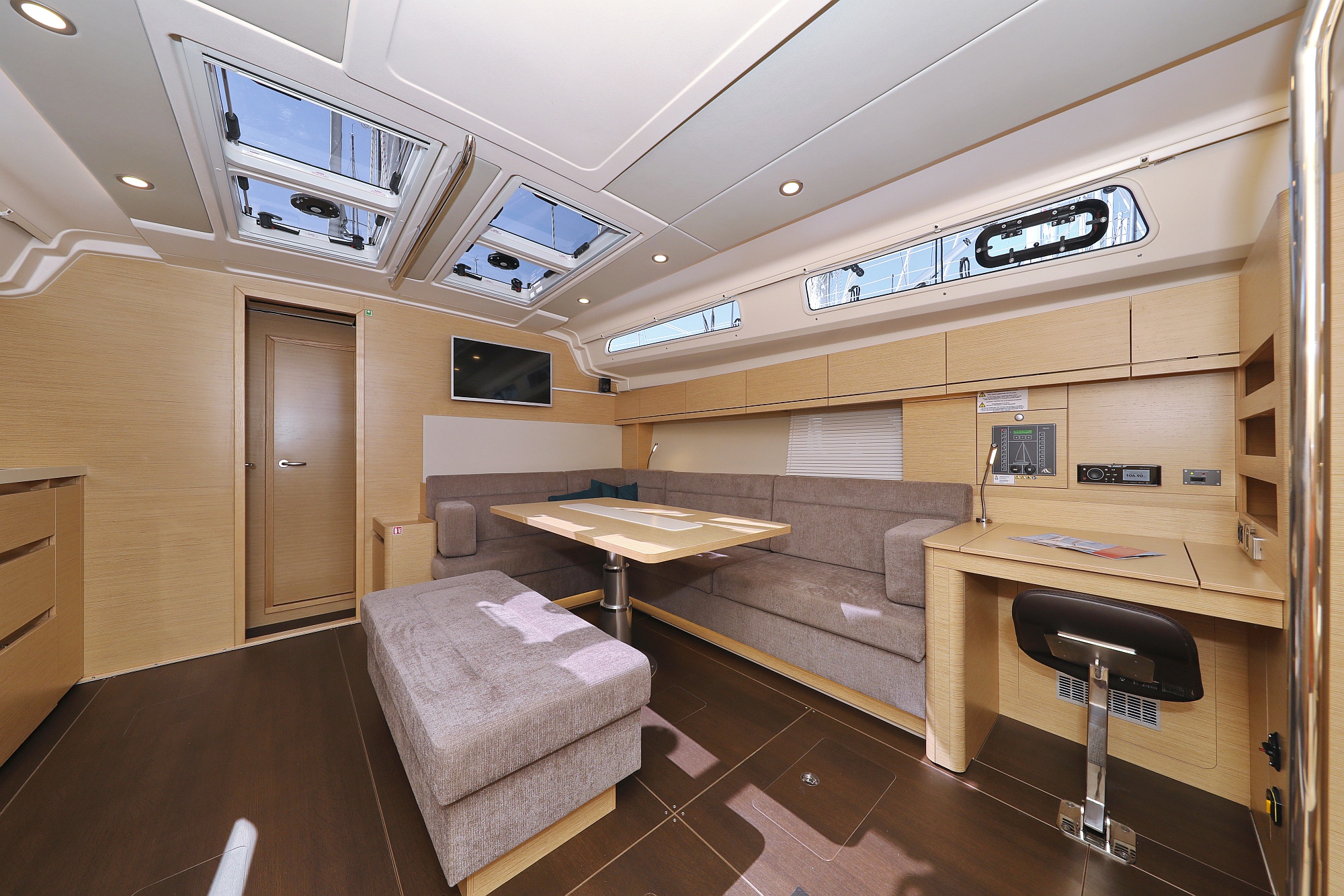Hanse 508 - 5 + 1 cab. — photo 10