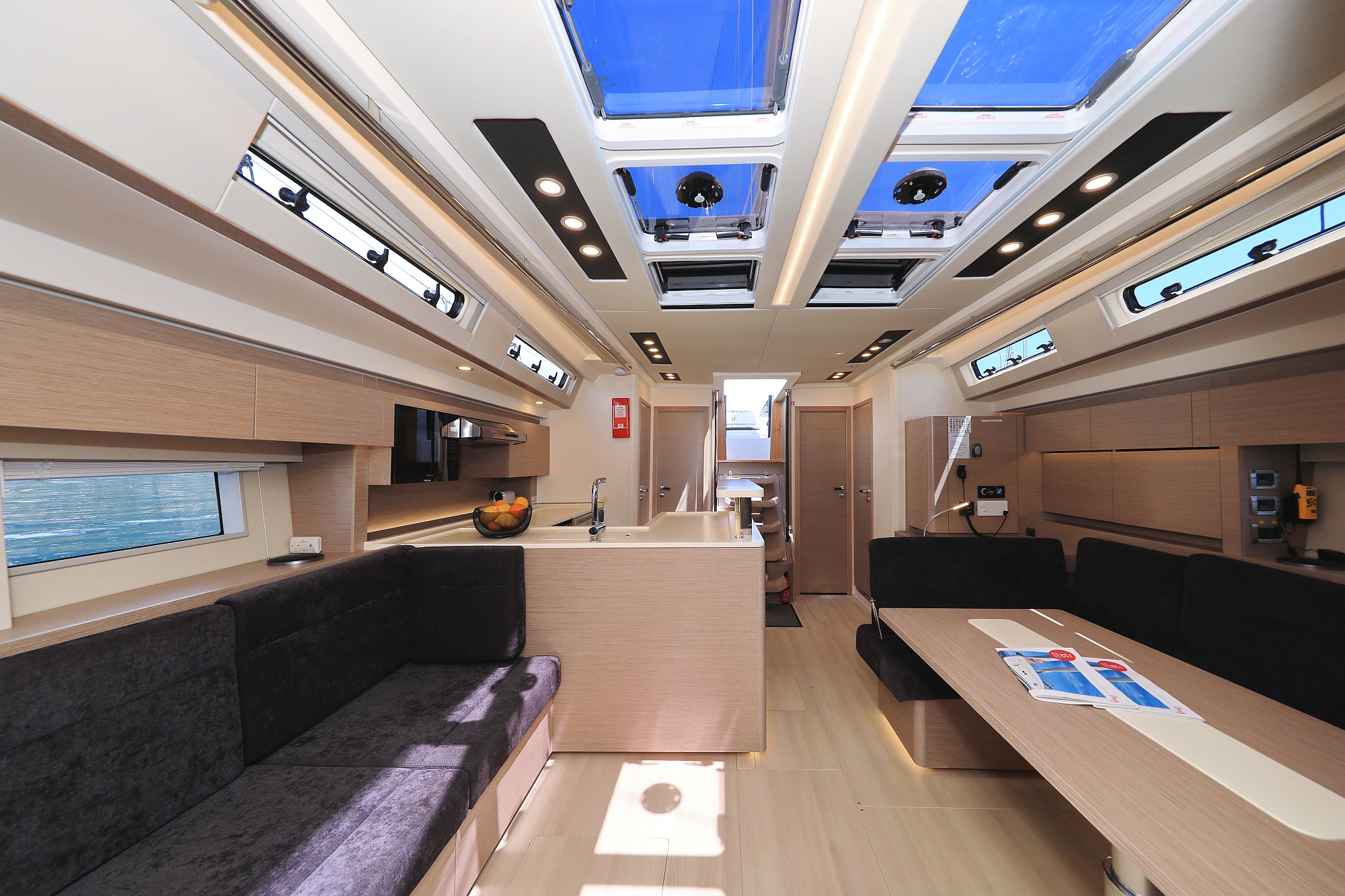 Hanse 588 - 5 + 1 cab. — photo 10